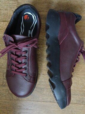 New Softinos Whiz Portugal Trainers Size 41